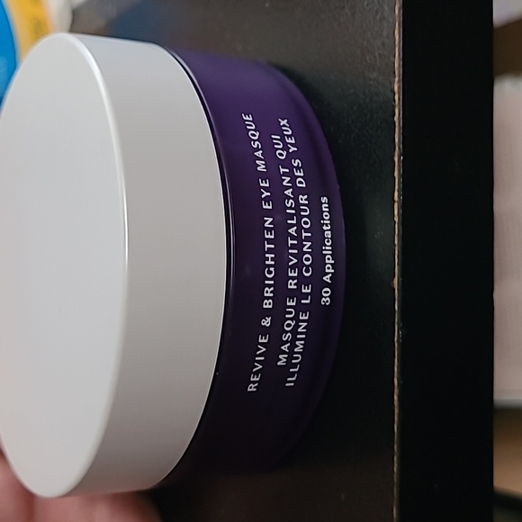 Meaningful Beauty Revive & Brighten Eye Masque - Picture 6 of 6